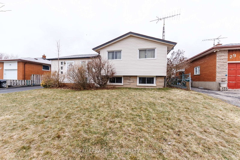home for sale on 33 Strathmore Crescent