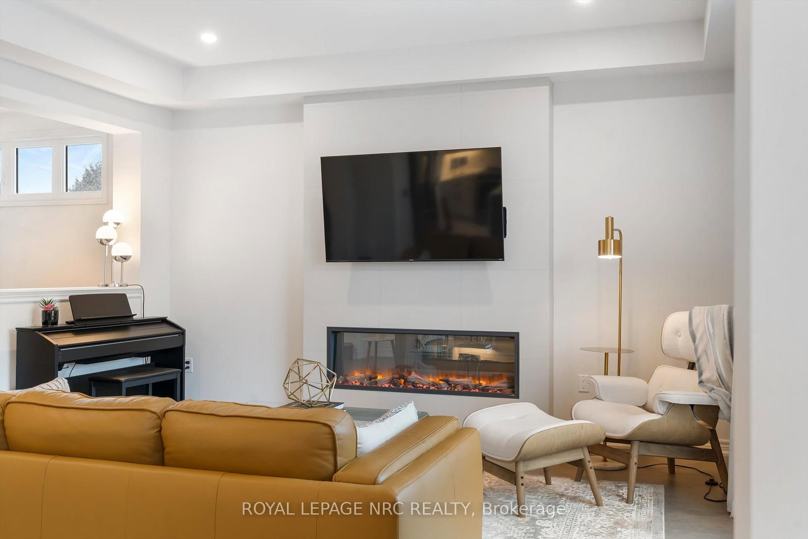 Detached House for sale at 20 Myrtle Street, Pelham, Ontario, L0S 1E6 - Fonthill - MLS: X12885662