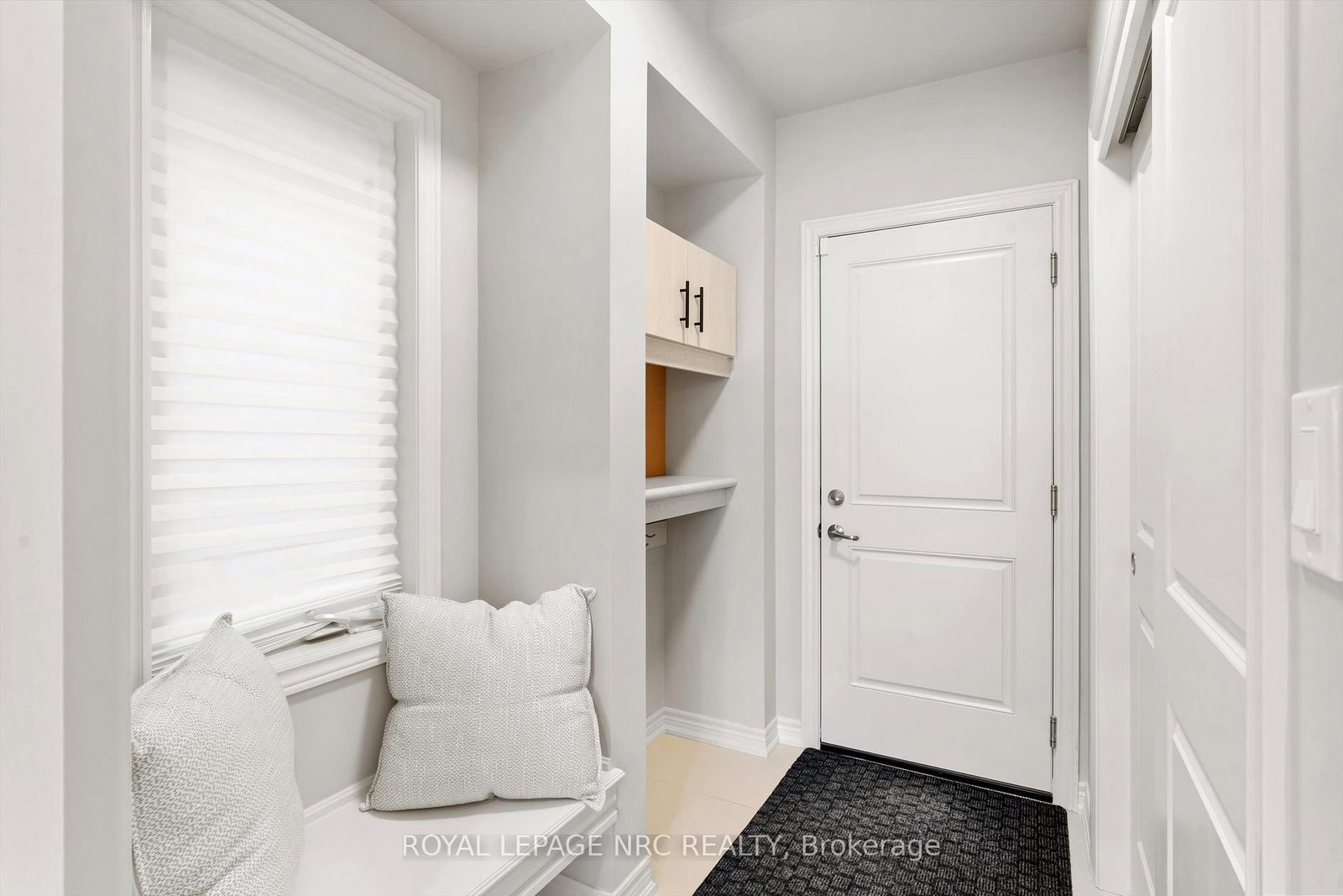 Detached House for sale at 20 Myrtle Street, Pelham, Ontario, L0S 1E6 - Fonthill - MLS: X12885662