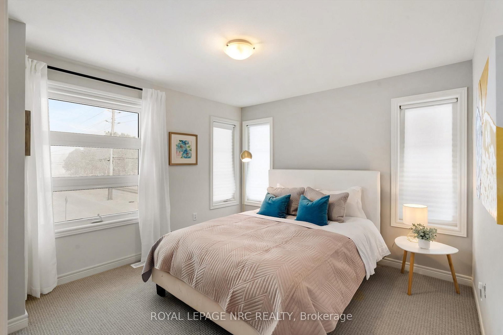 Detached House for sale at 20 Myrtle Street, Pelham, Ontario, L0S 1E6 - Fonthill - MLS: X12885662