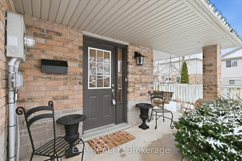 22 - 18 Cedar St, Grimsby, L3M 5M8 | Image 3