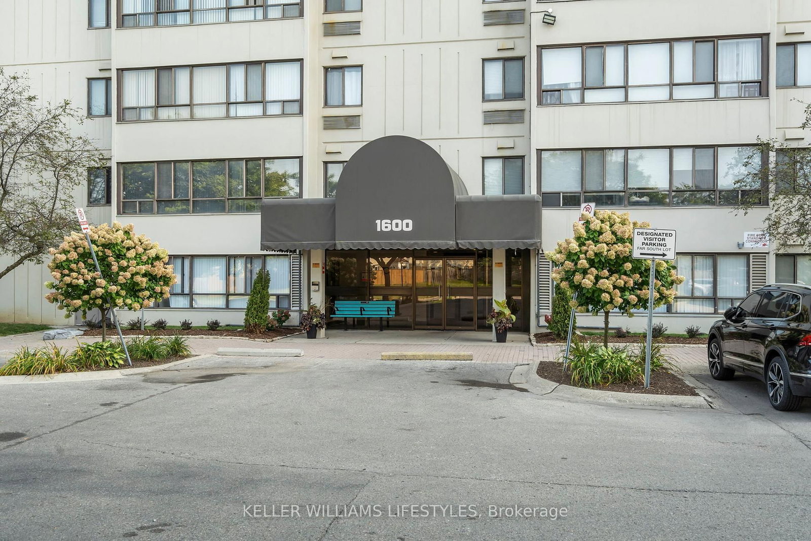 1600 Adelaide Street N, Unit 512 - Photo 4