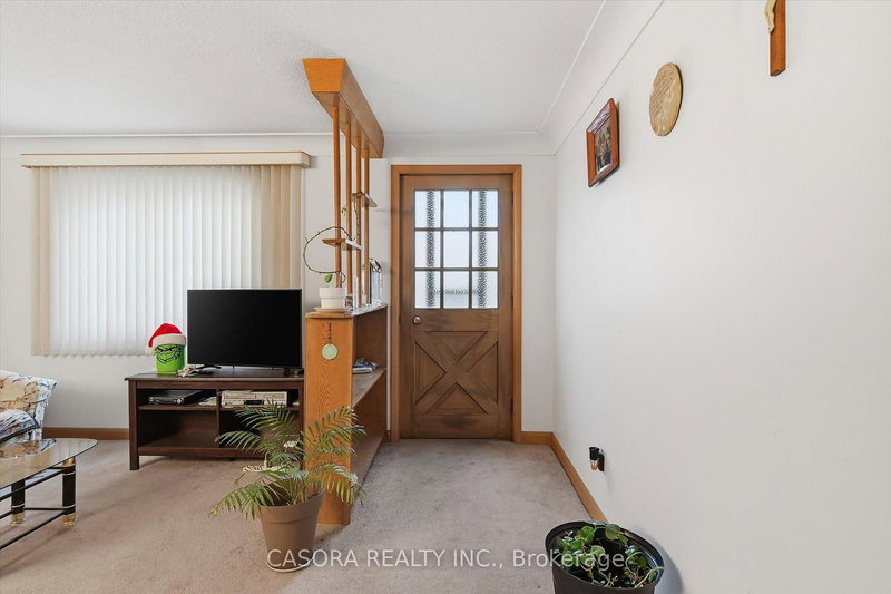 17 Queen St N, Thorold, L2V 2P7 | Image 3