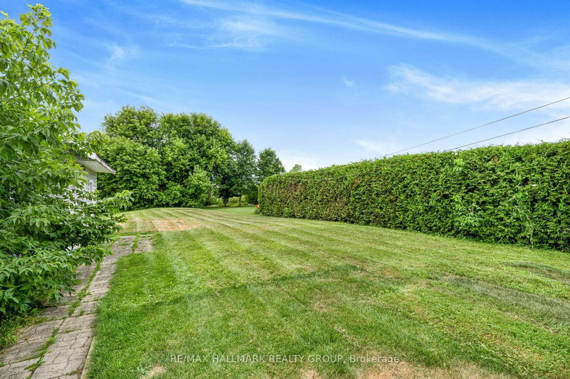 3900 Champlain Rd, Clarence-Rockland, K0A 1E0 | Image 2
