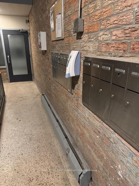 8 - 675 Wonderland Road S