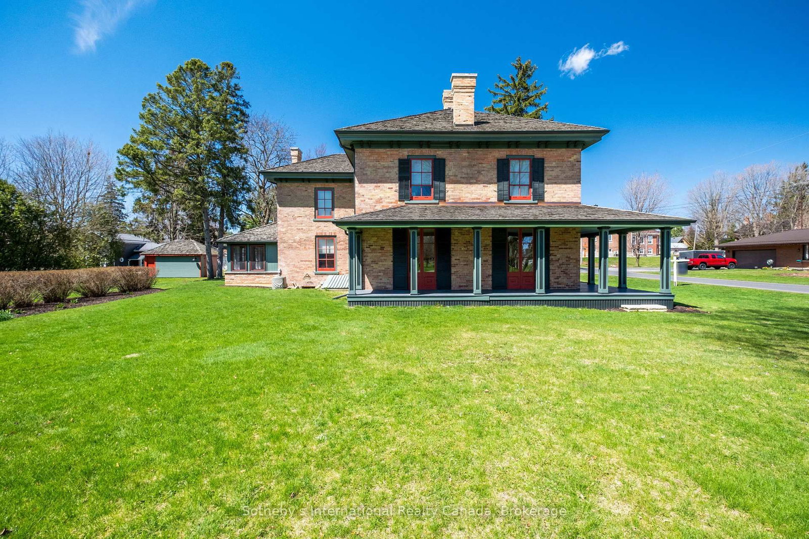 22 Lamport Street • Norfolk, ON photo 3