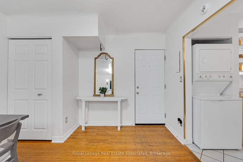 15 - 2 Vineland Ave, Hamilton, L8M 1R4 | Image 3