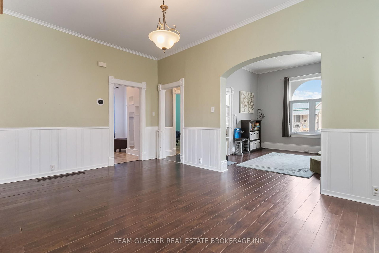 Detached House for sale at 57 LOCUST Street, St. Thomas, Ontario, N5R 2C2 - St. Thomas - MLS: X12886594