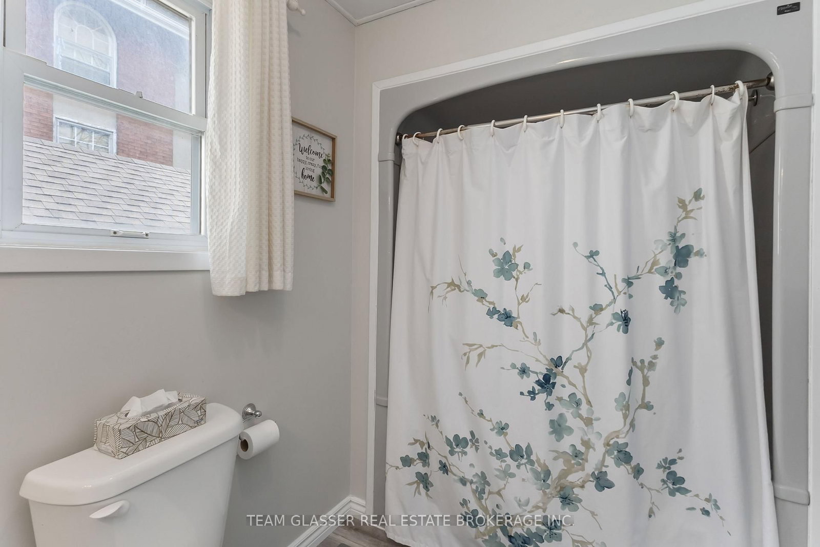 Detached House for sale at 57 LOCUST Street, St. Thomas, Ontario, N5R 2C2 - St. Thomas - MLS: X12886594