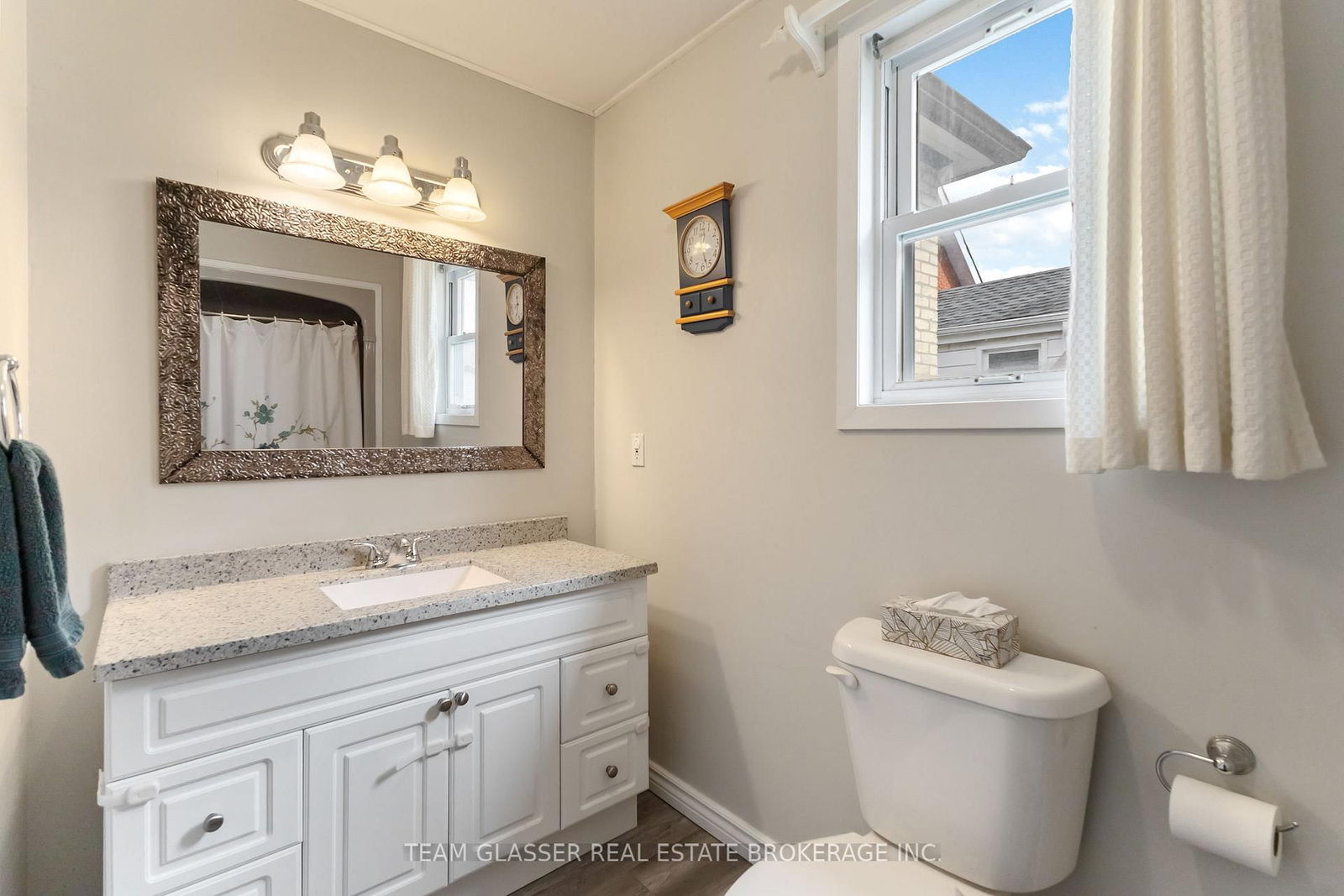 Detached House for sale at 57 LOCUST Street, St. Thomas, Ontario, N5R 2C2 - St. Thomas - MLS: X12886594