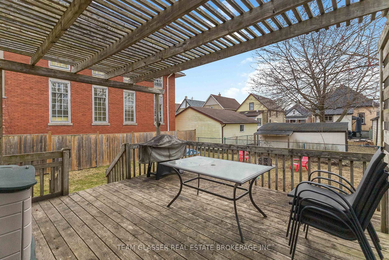 Detached House for sale at 57 LOCUST Street, St. Thomas, Ontario, N5R 2C2 - St. Thomas - MLS: X12886594