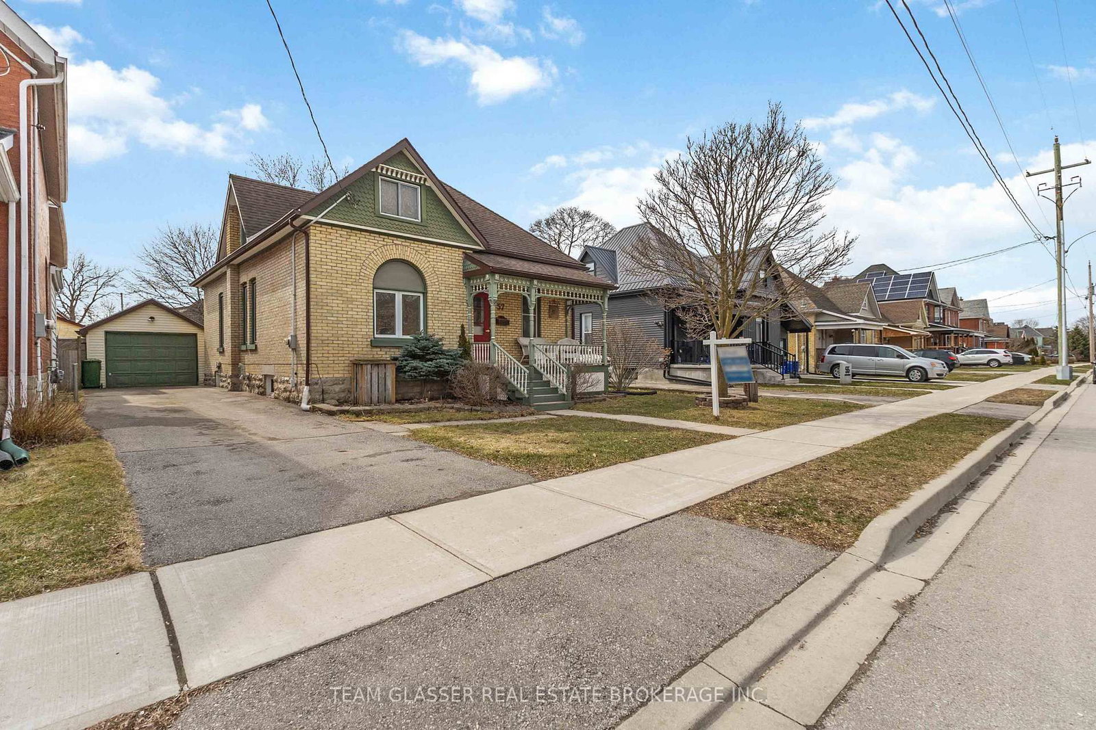 Detached House for sale at 57 LOCUST Street, St. Thomas, Ontario, N5R 2C2 - St. Thomas - MLS: X12886594