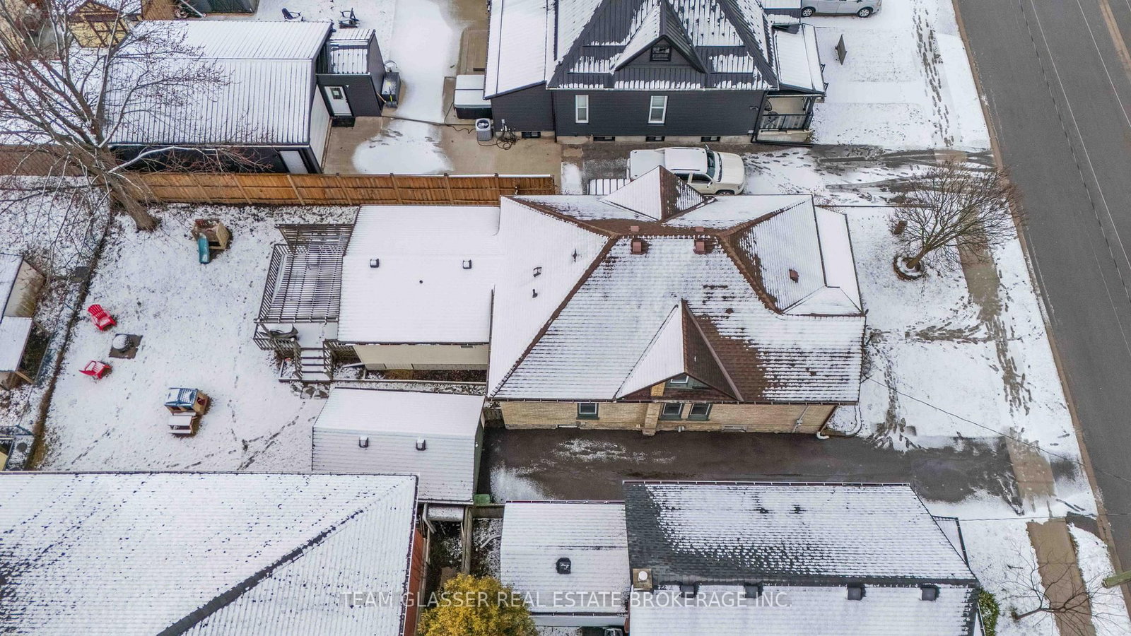 Detached House for sale at 57 LOCUST Street, St. Thomas, Ontario, N5R 2C2 - St. Thomas - MLS: X12886594