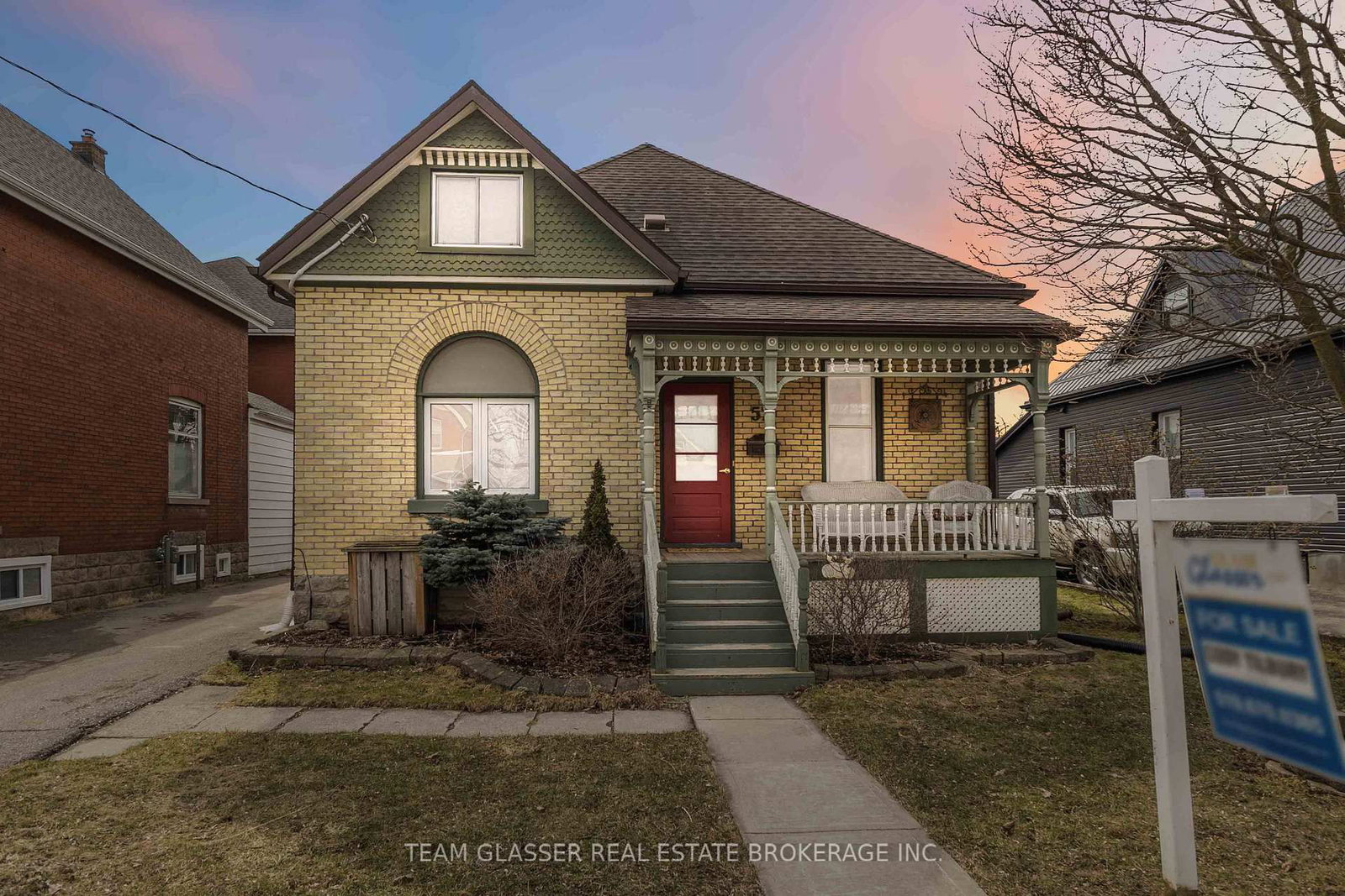 Detached House for sale at 57 LOCUST Street, St. Thomas, Ontario, N5R 2C2 - St. Thomas - MLS: X12886594