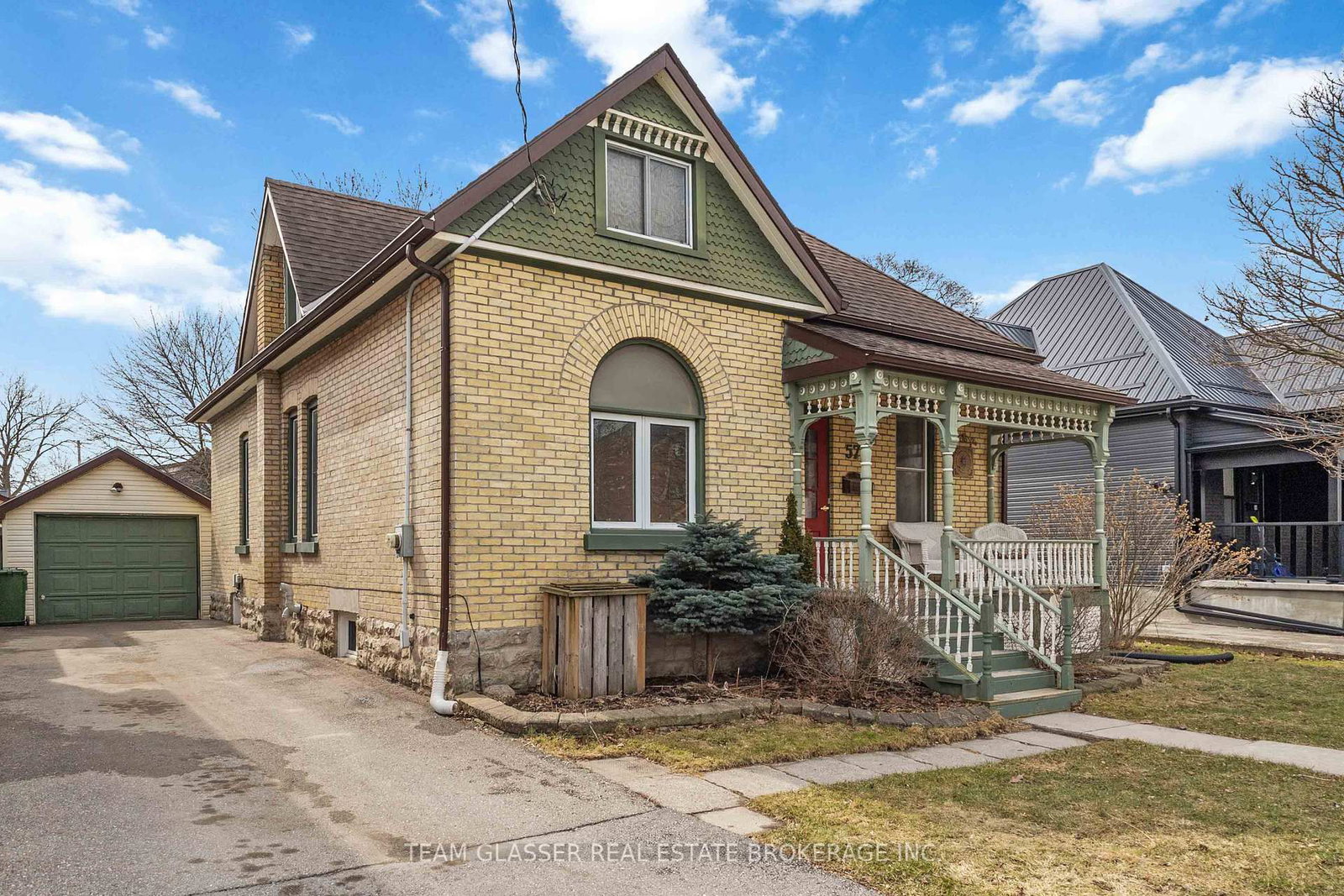 Detached House for sale at 57 LOCUST Street, St. Thomas, Ontario, N5R 2C2 - St. Thomas - MLS: X12886594