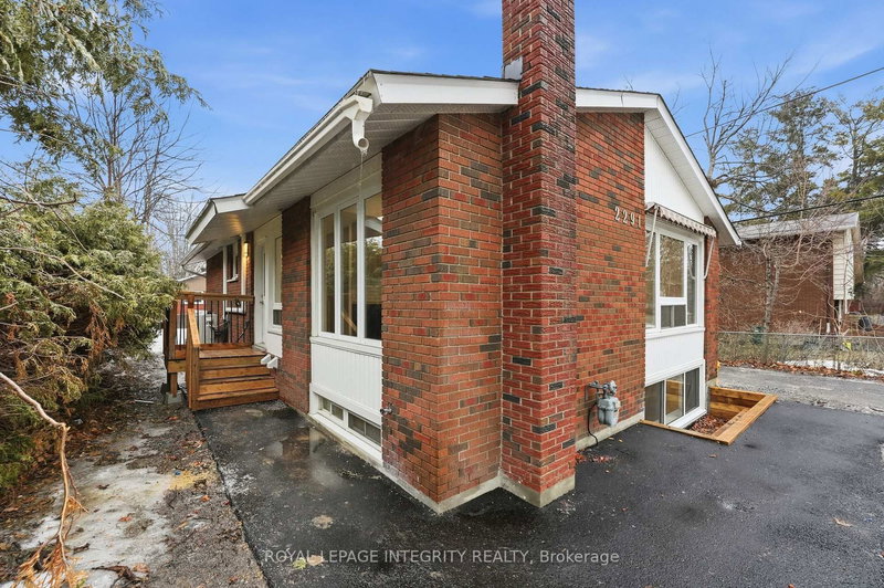 B - 2291 Badger Cres, Ottawa, K2C 1H9 | Image 2