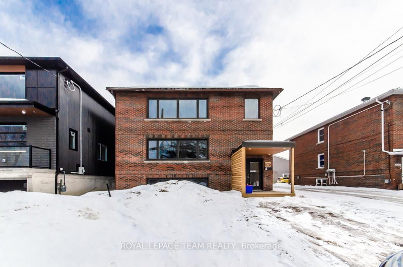 home for lease on #3-579 Tweedsmuir Avenue