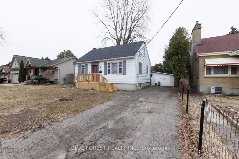 1877 Royal Cres, London East, N5W 2A9 | Image 3