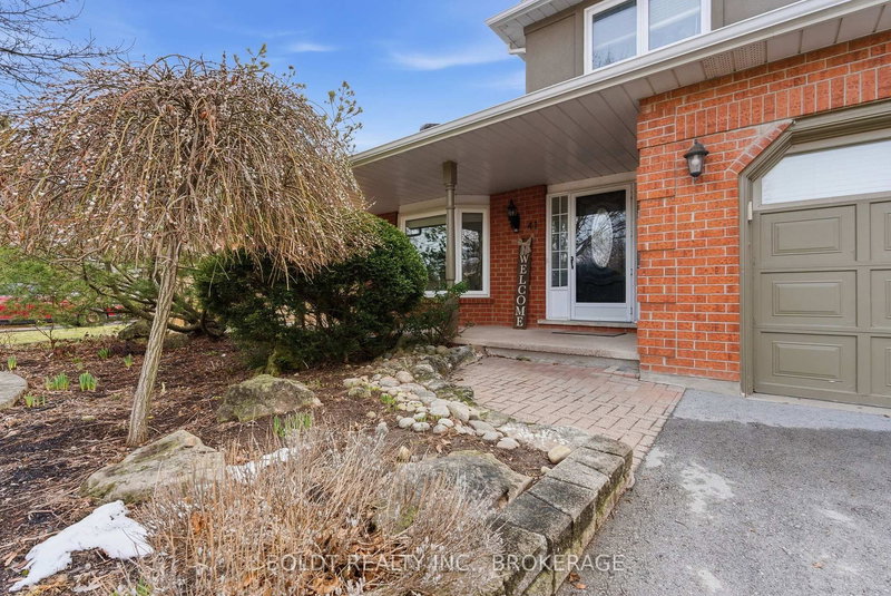 41 Farmington Dr, St. Catharines, L2S 3G1 | Image 3