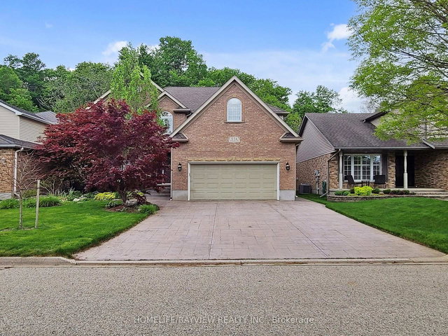 574 Sandbanks Crescent