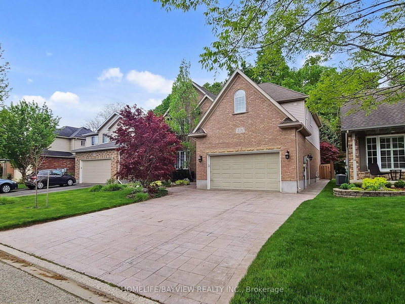 574 Sandbanks Cres, Waterloo, N2V 2K2 | Image 2