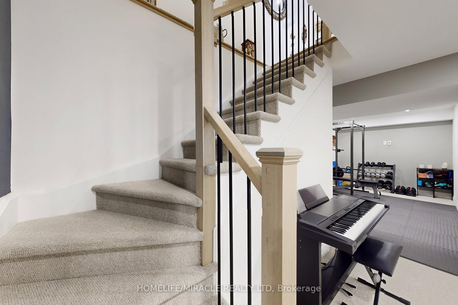 9150 Willoughby Drive, Unit 24 - Photo 28