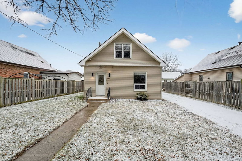 home for sale on 332 QUEEN Street N