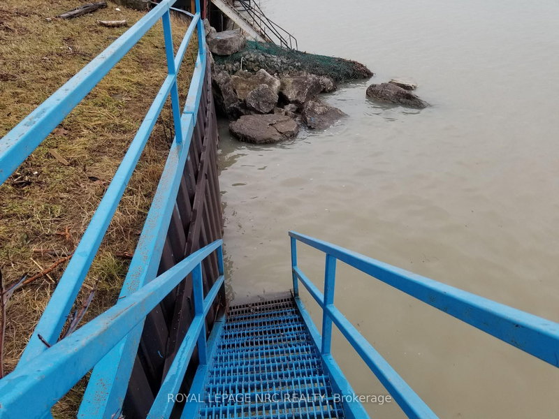 2594 Lakeshore Rd, Haldimand, N1A 2W8 | Image 2