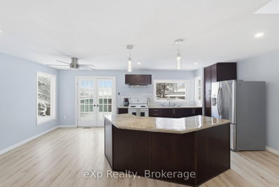 60 Main Street E • Mapleton, ON photo 8
