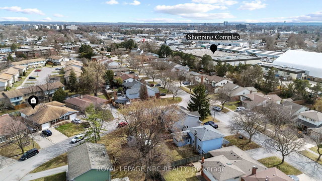 37 Greystone Crescent S