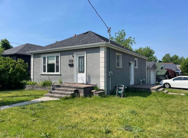 Upper - 685 Armour Road