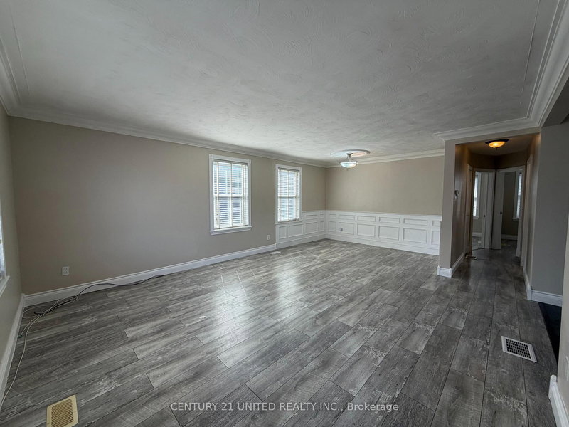 Upper - 685 Armour Rd, Peterborough, K9H 1Z5 | Image 3