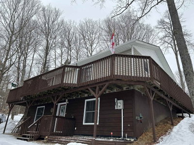 475 Chapman Drive E — photo 3