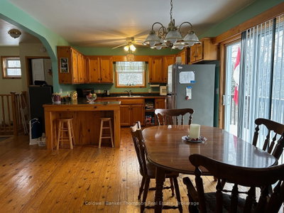 475 Chapman Drive E — more photos