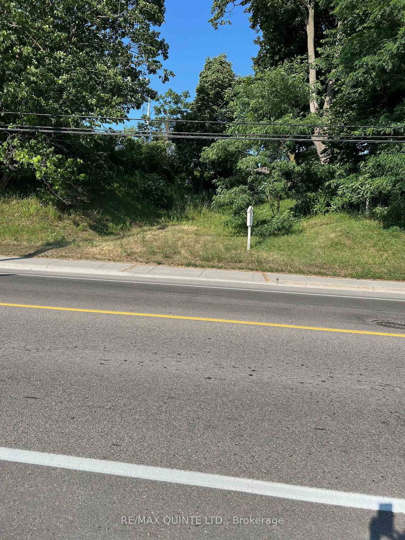 351 Sidney St, Quinte West, K8V 2V1 | Image 2