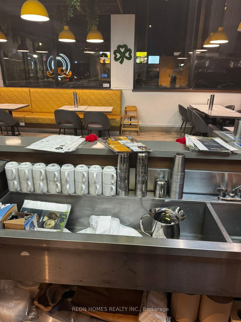 8 Erb St W, Waterloo, N2J 2W6 | Image 3