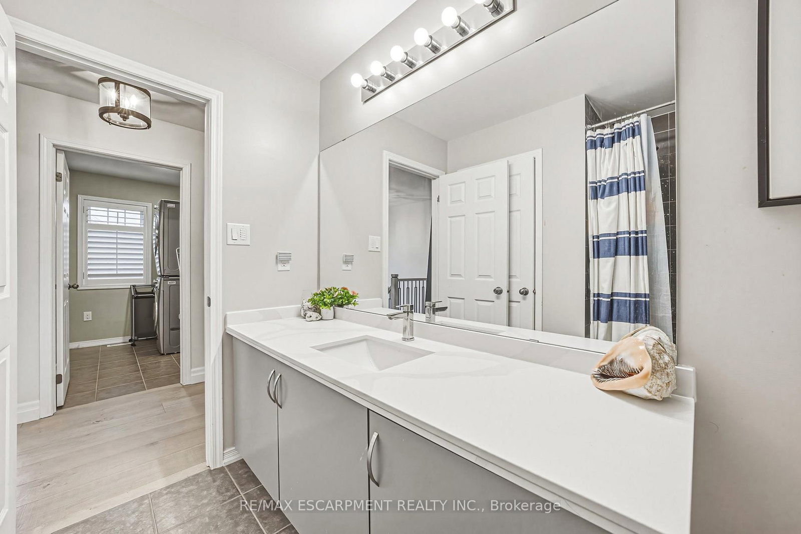 Detached House for sale at 108 CLEGHORN Drive, Hamilton, Ontario, L0R 1C0 - Binbrook - MLS: X12888148