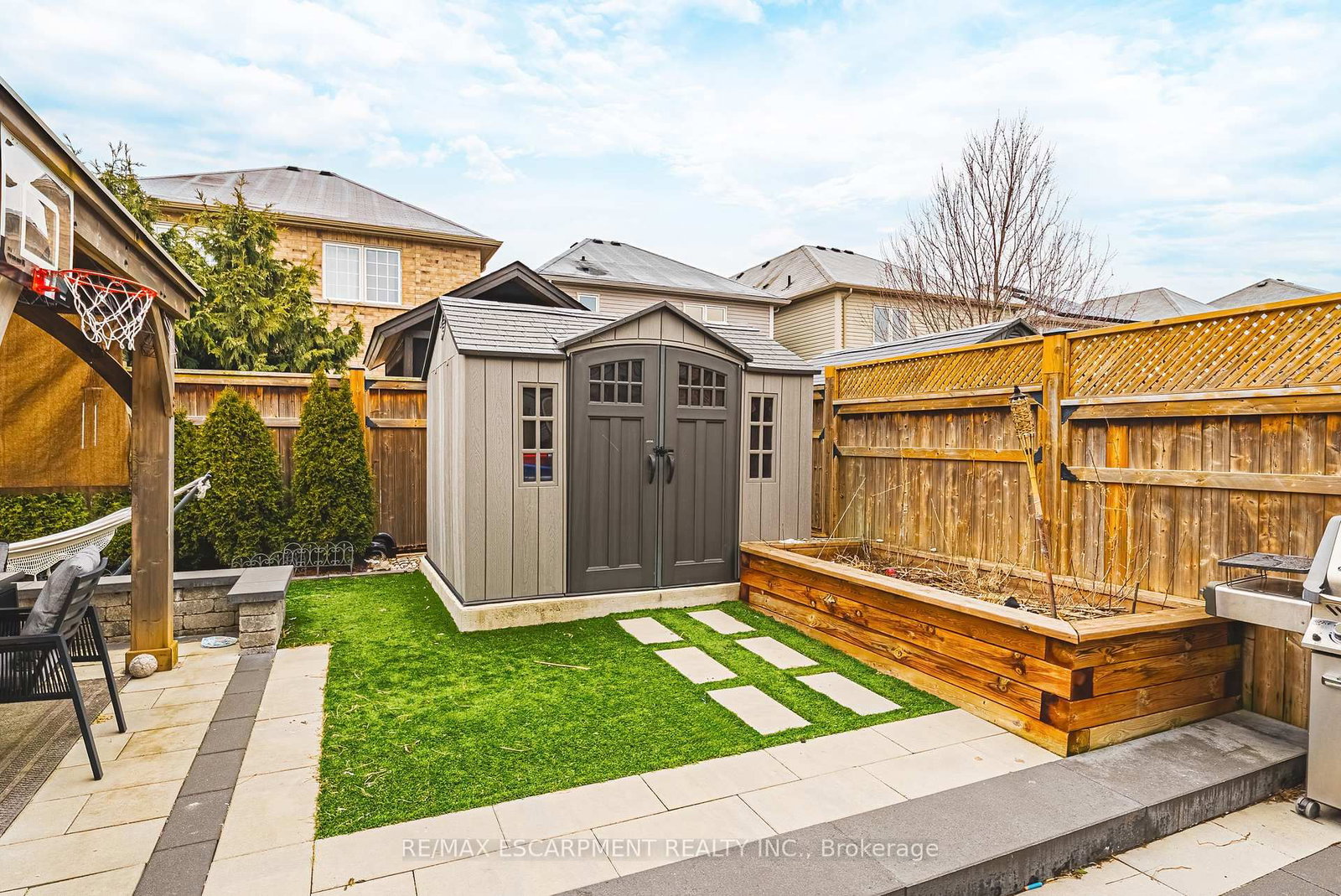 Detached House for sale at 108 CLEGHORN Drive, Hamilton, Ontario, L0R 1C0 - Binbrook - MLS: X12888148