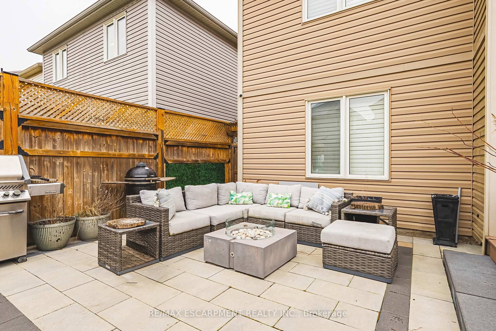 Detached House for sale at 108 CLEGHORN Drive, Hamilton, Ontario, L0R 1C0 - Binbrook - MLS: X12888148