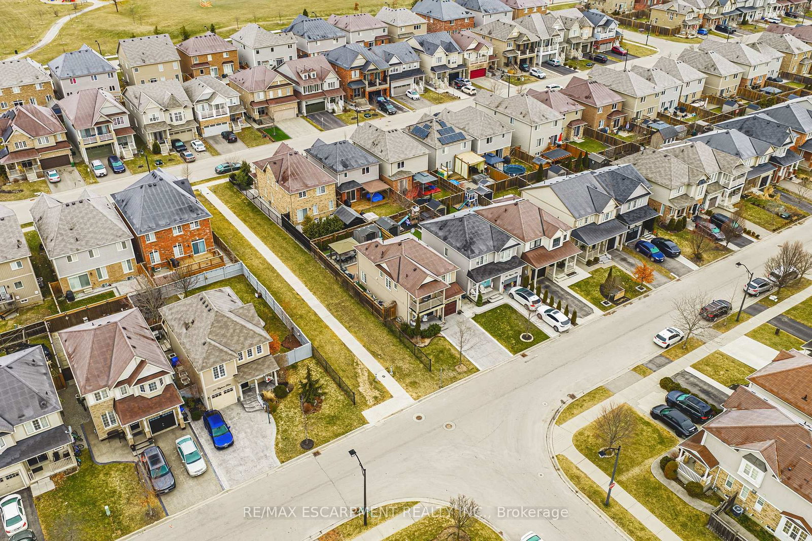 Detached House for sale at 108 CLEGHORN Drive, Hamilton, Ontario, L0R 1C0 - Binbrook - MLS: X12888148