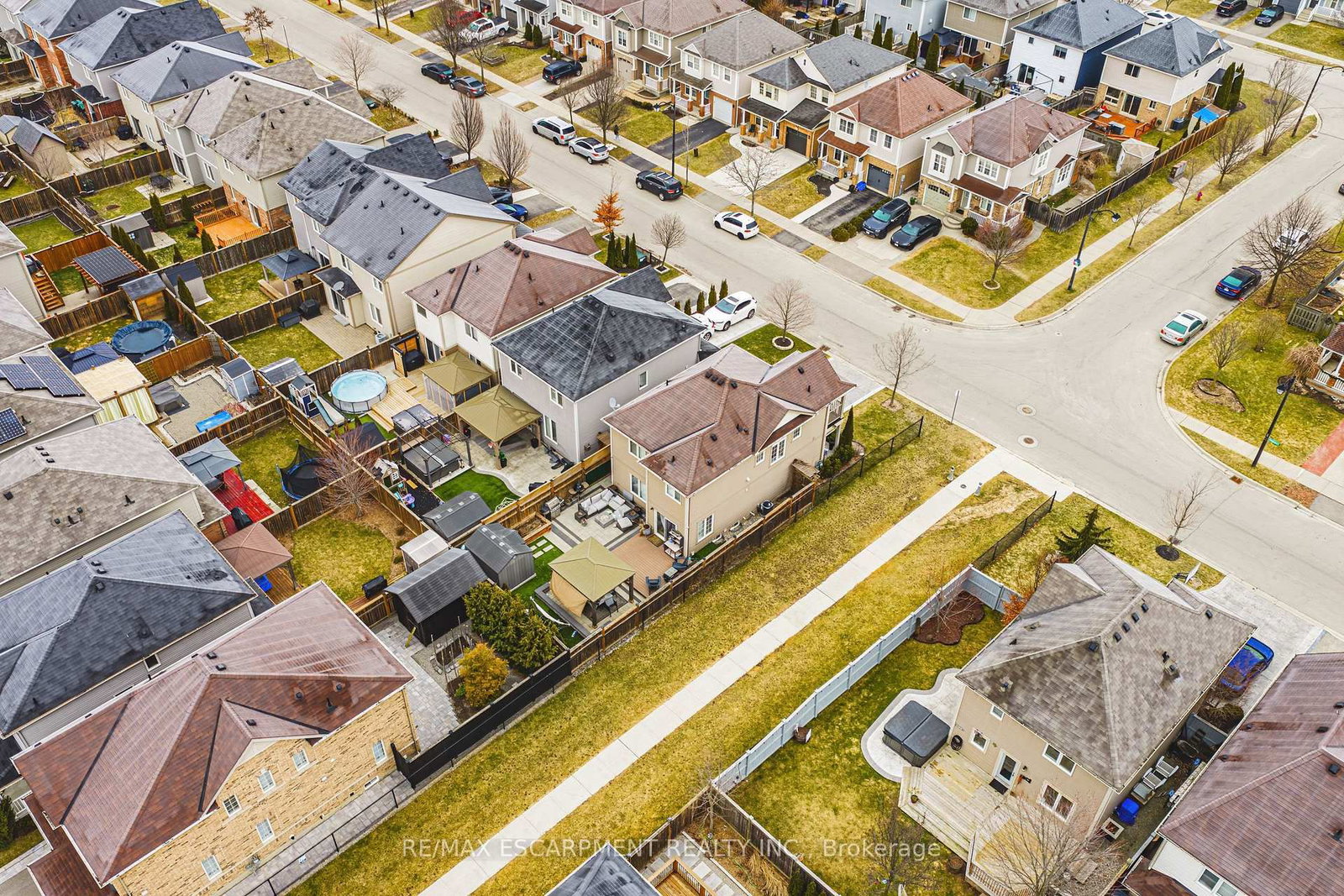 Detached House for sale at 108 CLEGHORN Drive, Hamilton, Ontario, L0R 1C0 - Binbrook - MLS: X12888148