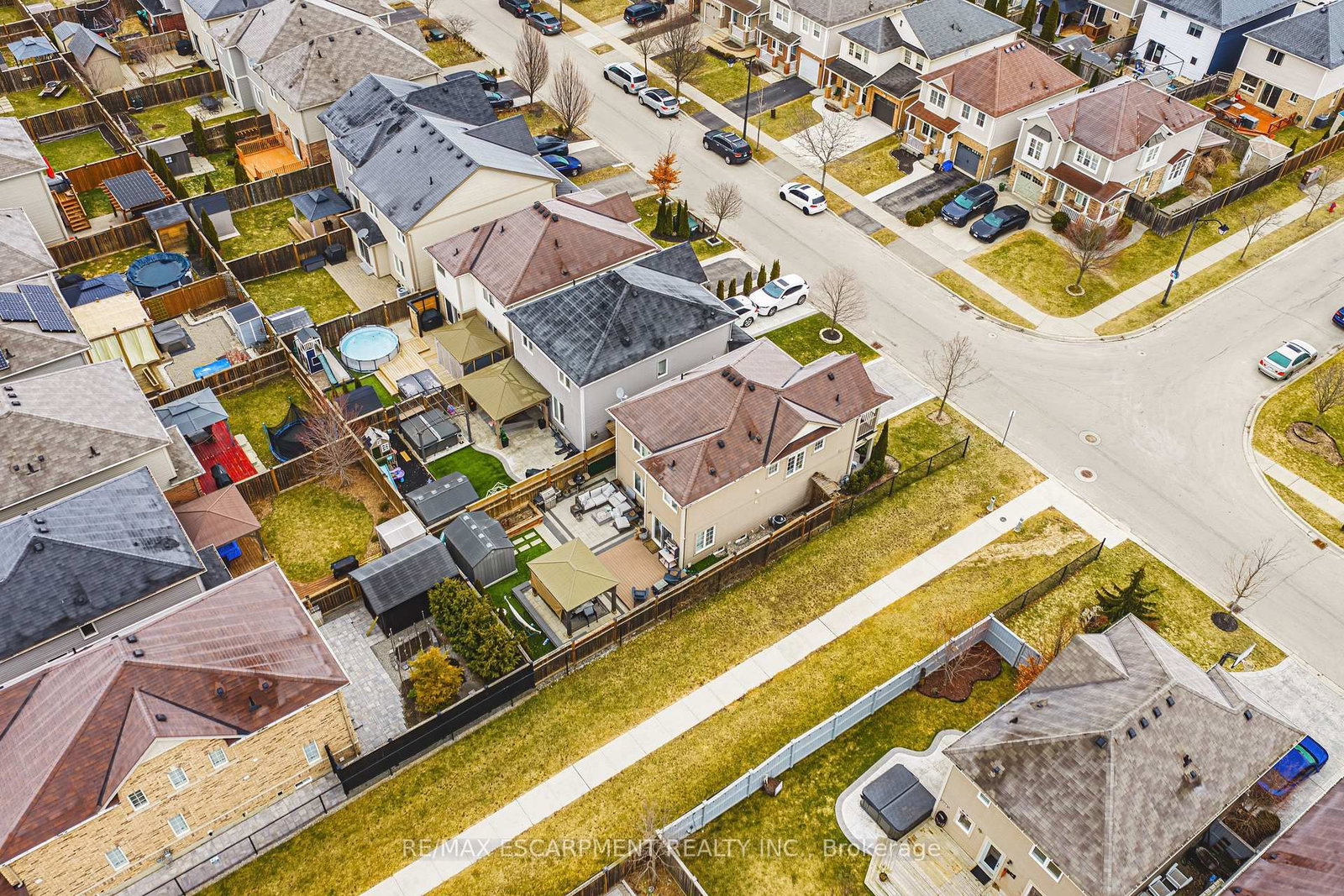 Detached House for sale at 108 CLEGHORN Drive, Hamilton, Ontario, L0R 1C0 - Binbrook - MLS: X12888148