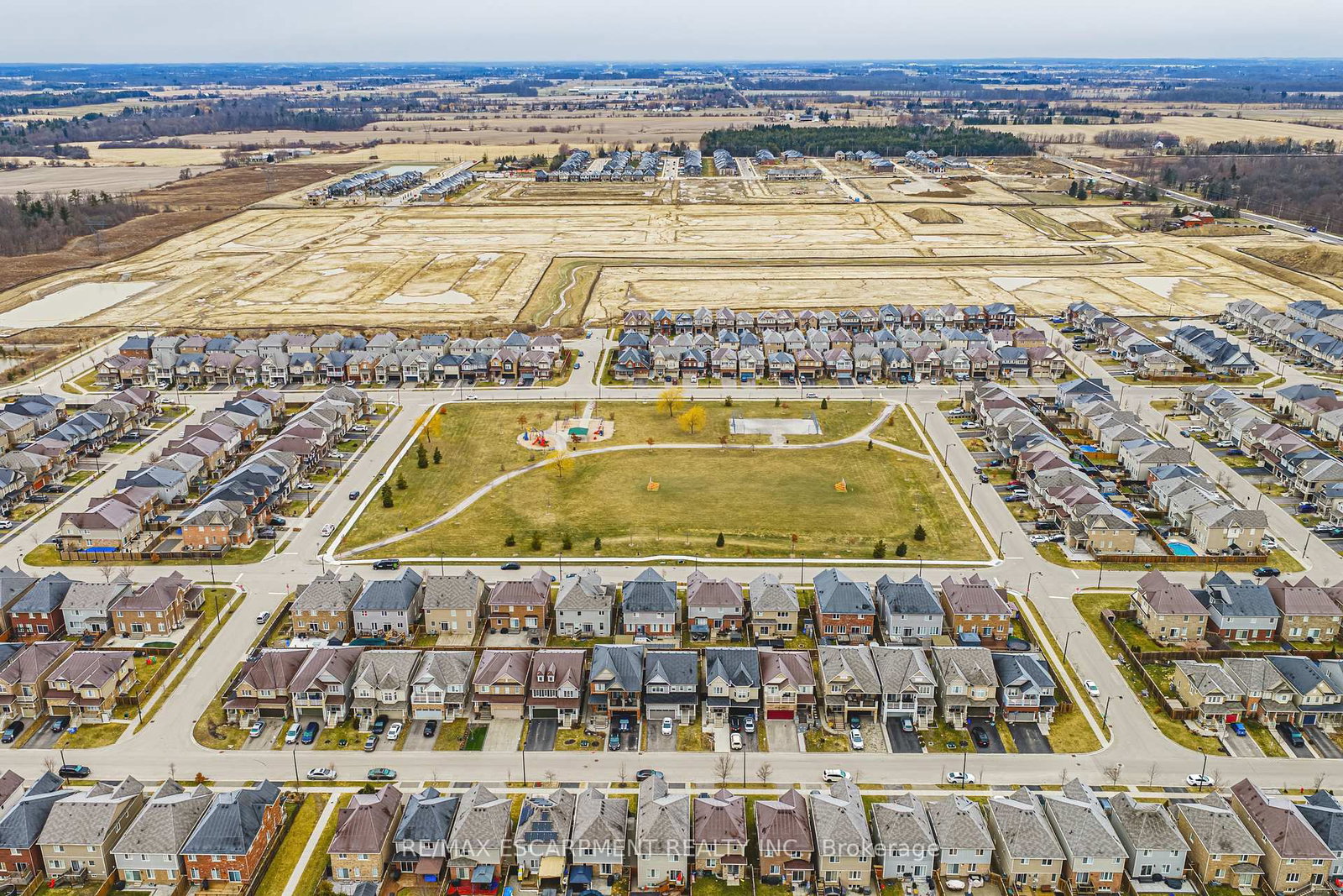 Detached House for sale at 108 CLEGHORN Drive, Hamilton, Ontario, L0R 1C0 - Binbrook - MLS: X12888148