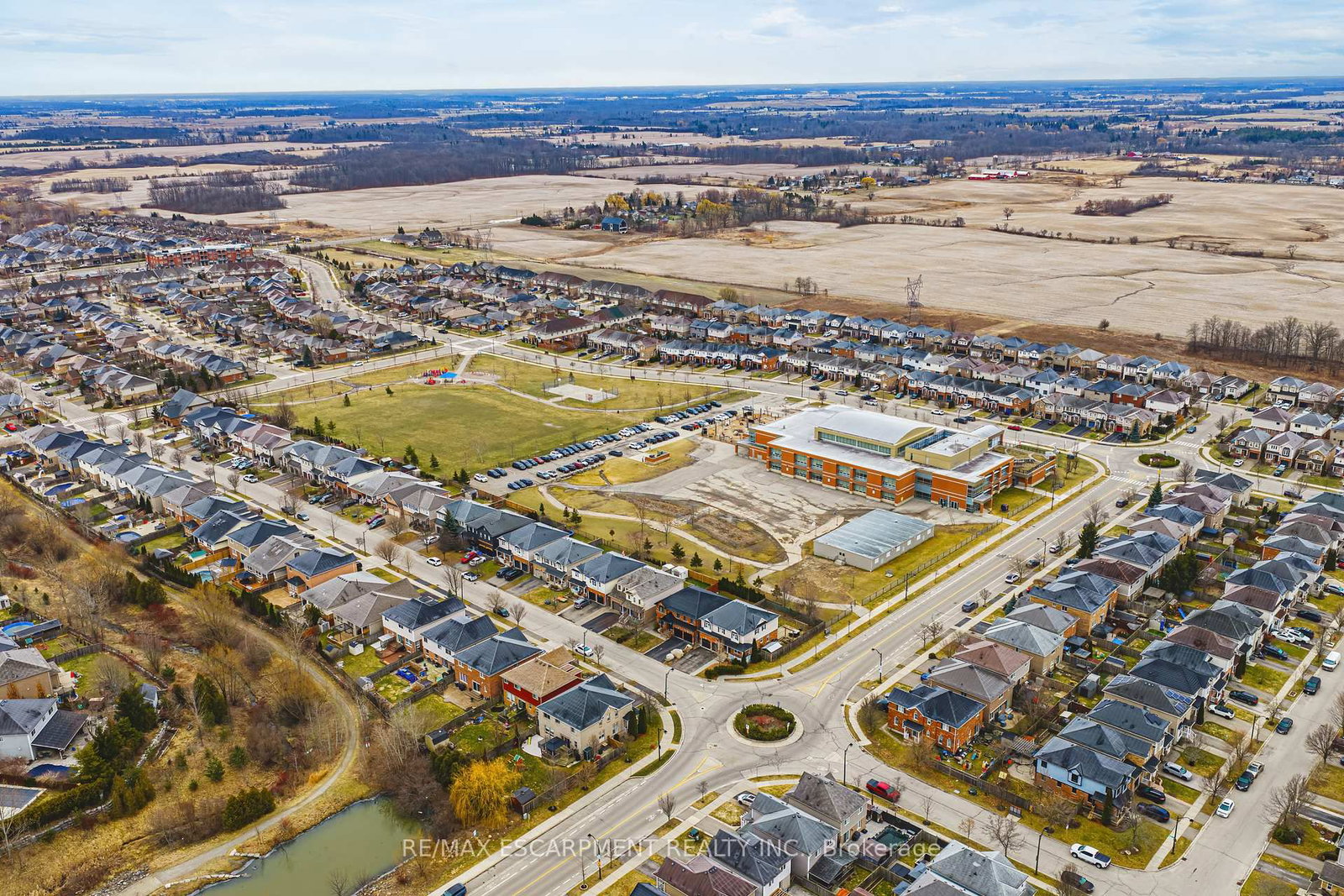 Detached House for sale at 108 CLEGHORN Drive, Hamilton, Ontario, L0R 1C0 - Binbrook - MLS: X12888148