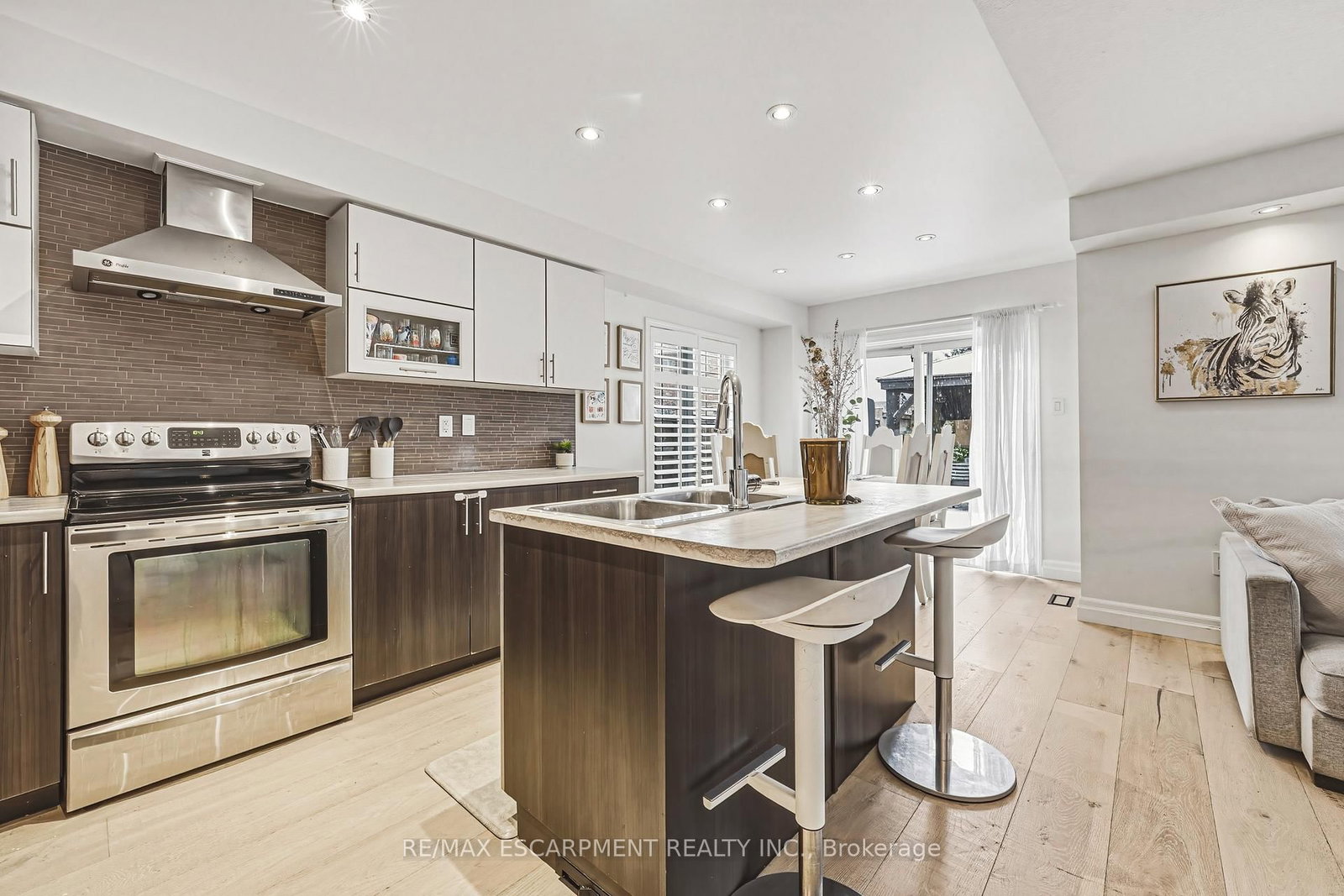 Detached House for sale at 108 CLEGHORN Drive, Hamilton, Ontario, L0R 1C0 - Binbrook - MLS: X12888148