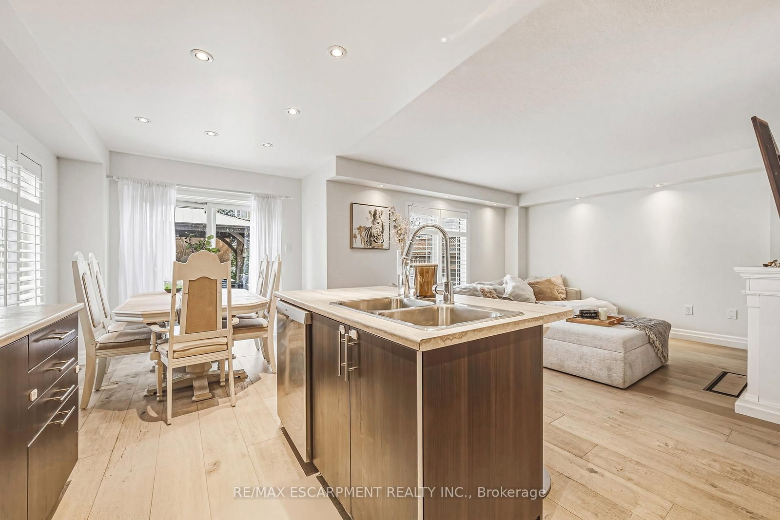 Detached House for sale at 108 CLEGHORN Drive, Hamilton, Ontario, L0R 1C0 - Binbrook - MLS: X12888148