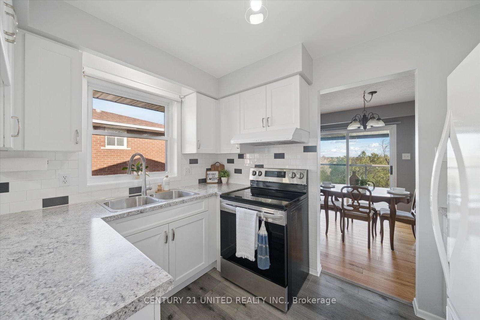 Detached House for sale at 1551 Cherryhill Road, Peterborough, Ontario, K9K 1A7 - Monaghan Ward 2 - MLS: X12888396