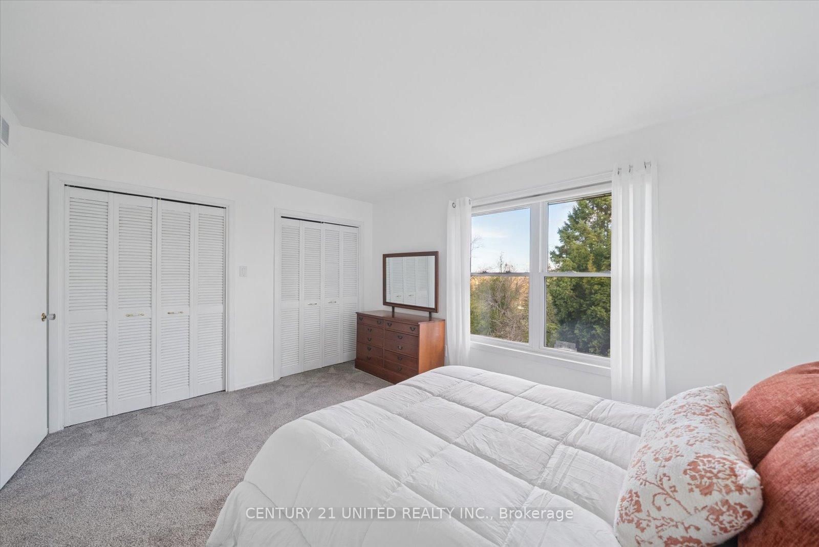 Detached House for sale at 1551 Cherryhill Road, Peterborough, Ontario, K9K 1A7 - Monaghan Ward 2 - MLS: X12888396