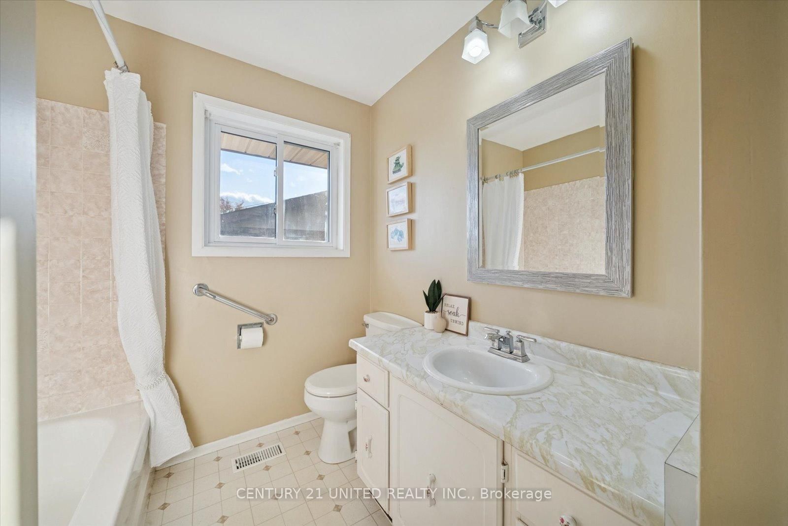 Detached House for sale at 1551 Cherryhill Road, Peterborough, Ontario, K9K 1A7 - Monaghan Ward 2 - MLS: X12888396