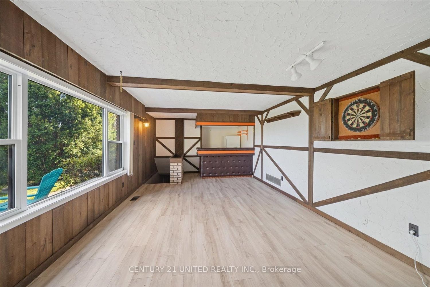 Detached House for sale at 1551 Cherryhill Road, Peterborough, Ontario, K9K 1A7 - Monaghan Ward 2 - MLS: X12888396